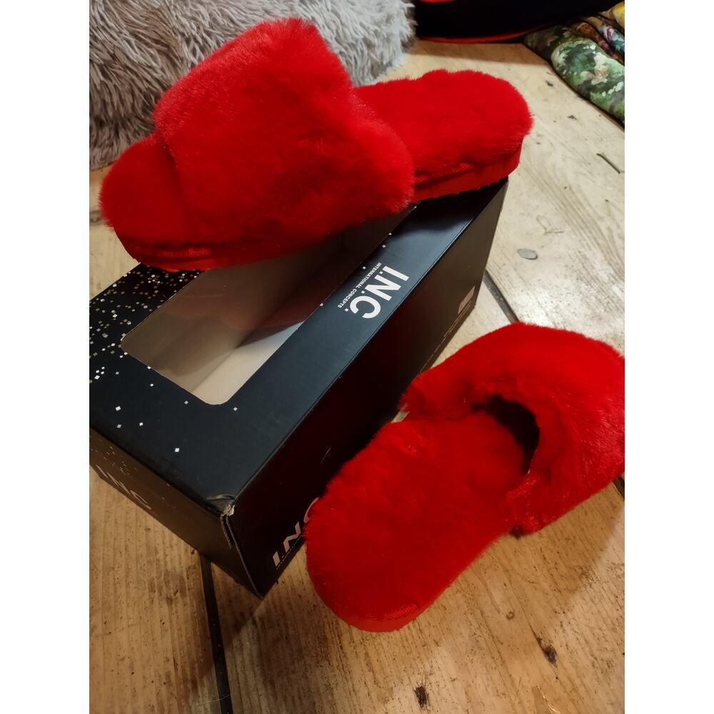 INC International Concepts Red Fluffy Slippers Women's Size 10 M